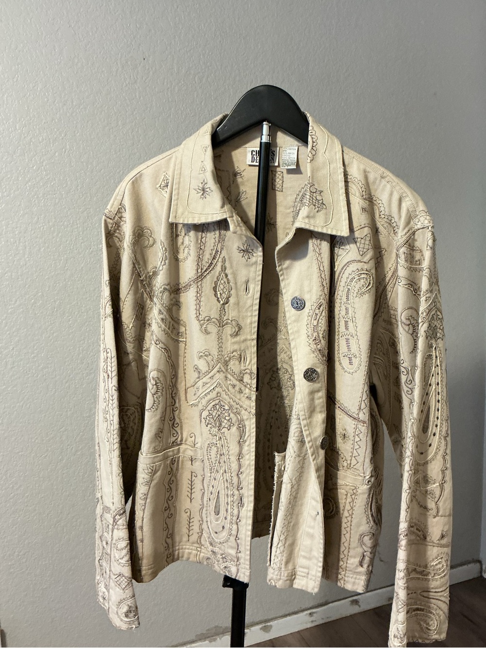 Chic Cream Paisley Button-Front Jacket